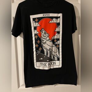 Hot Topic Black Tee with Red and White Tarot Design